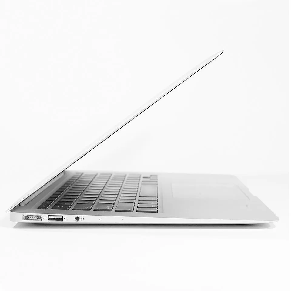 Apple MacBook Air 13" 2.2GHz Intel Core i7 Z0UU1LL/A (Refurbished)